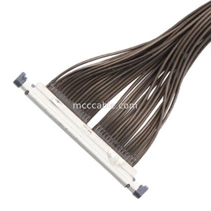 32 Pin Micro Coaxial Cable 0.3mm Pitch 20496-032T-40 Lvds Cable สําหรับ Drone เครื่องเชื่อม 32P