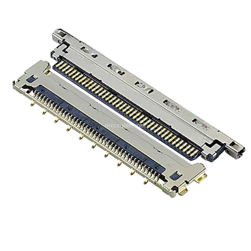 20679-030T-01 สายเคเบิลไมโครโคเอชชียล 0.4 มิลลิเมตร pitch เครื่องเชื่อมไมโครโคเอชียลชนิดการจับคู่แนวราบ