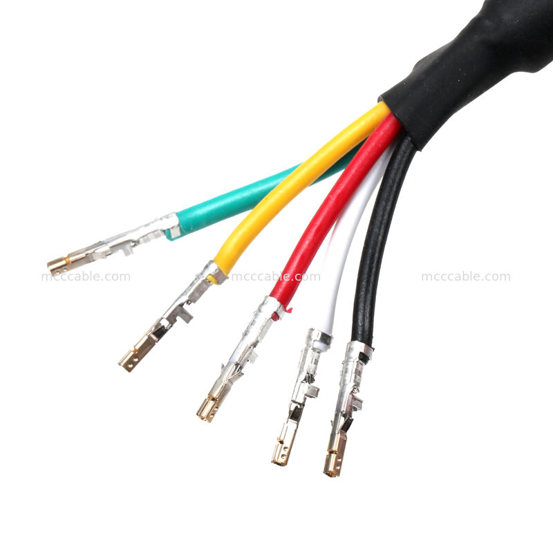 การประกอบสายไฟฟ้าที่ปกป้องตามความต้องการด้วย 18AWG 4-Core Crimp Terminals